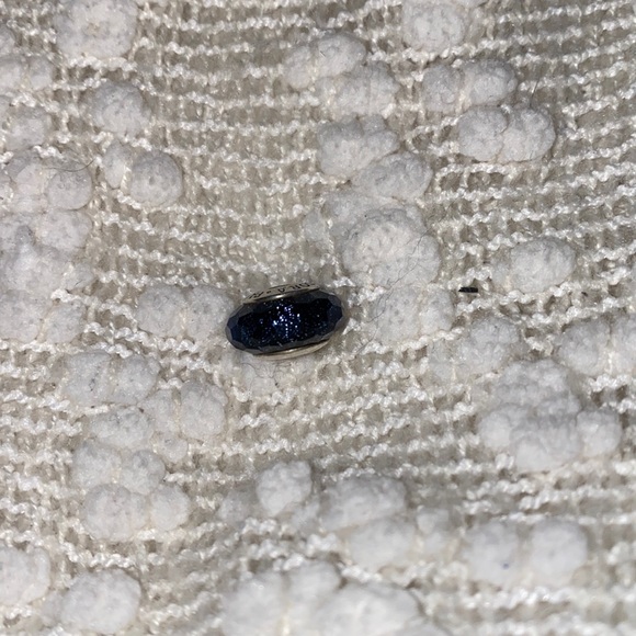 Navy blue Pandora charm - Picture 1 of 2